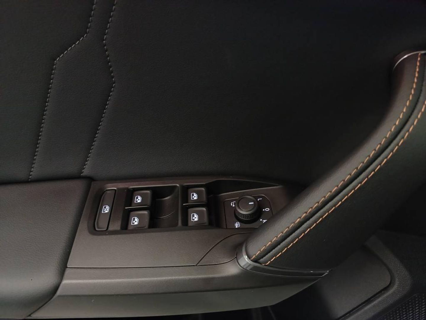 CUPRA Leon 2.0 TSI VZ DSG 221 kW (300 CV)