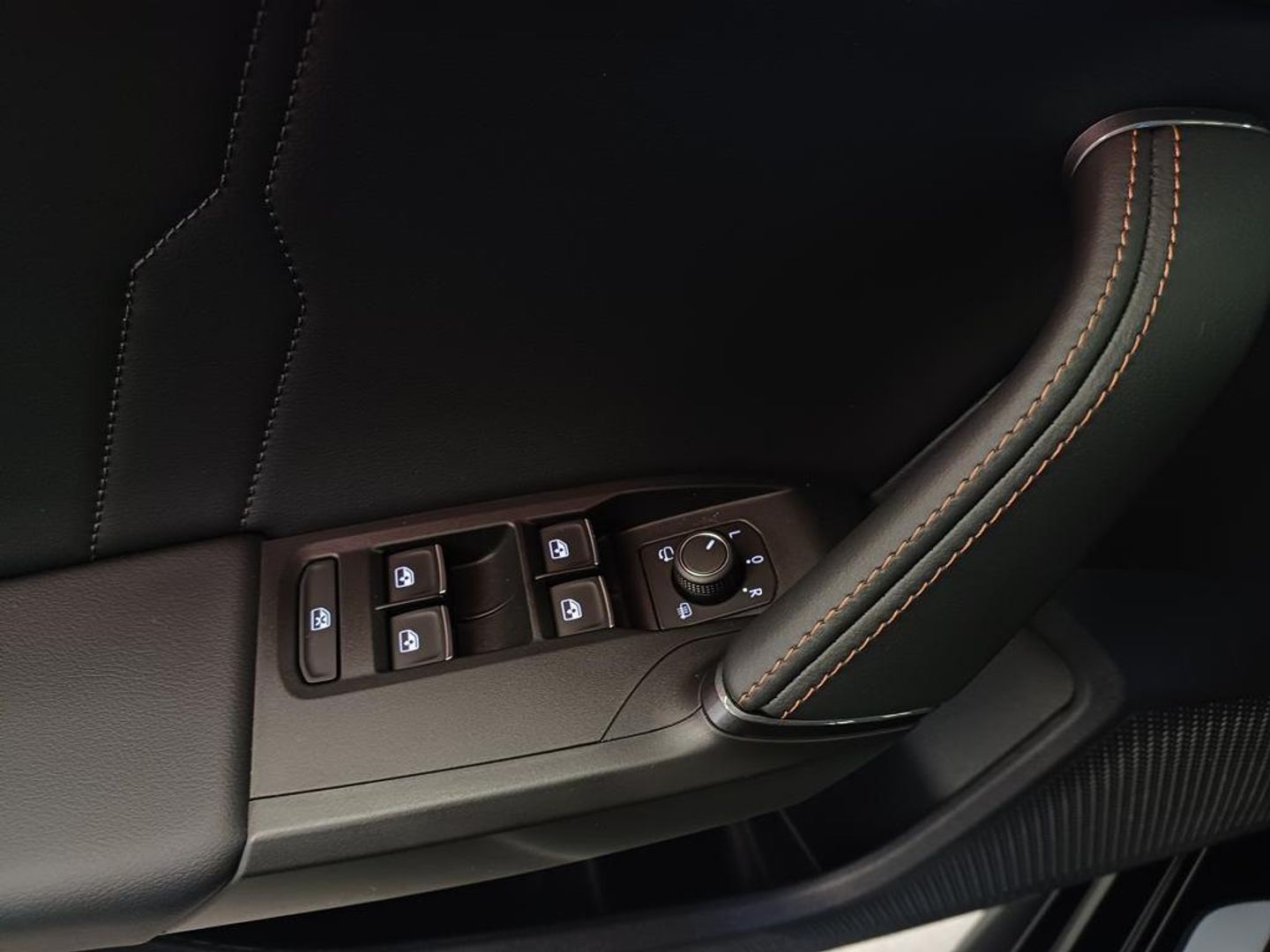CUPRA León 2.0 TSI VZ DSG 180 kW (245 CV)