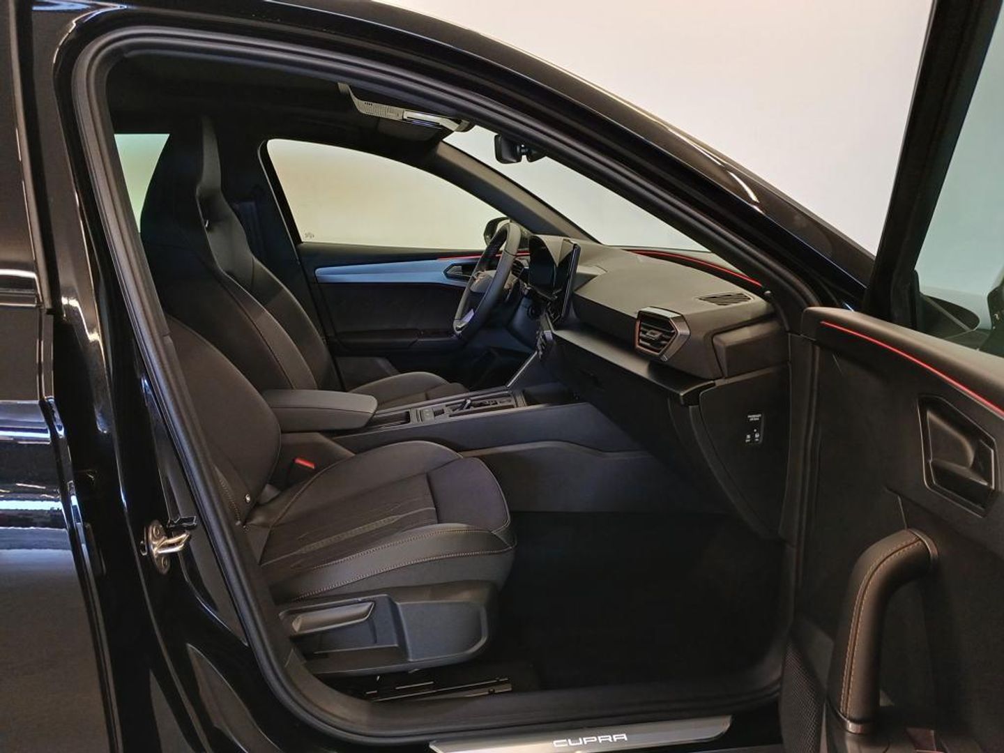 CUPRA León 2.0 TSI VZ DSG 180 kW (245 CV)