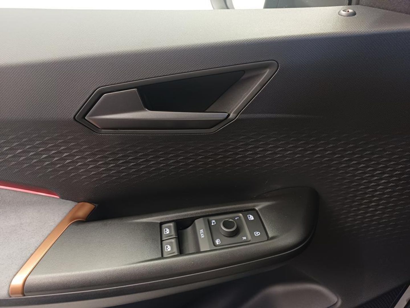 CUPRA Born 58 kWh 150 kW (204 CV)