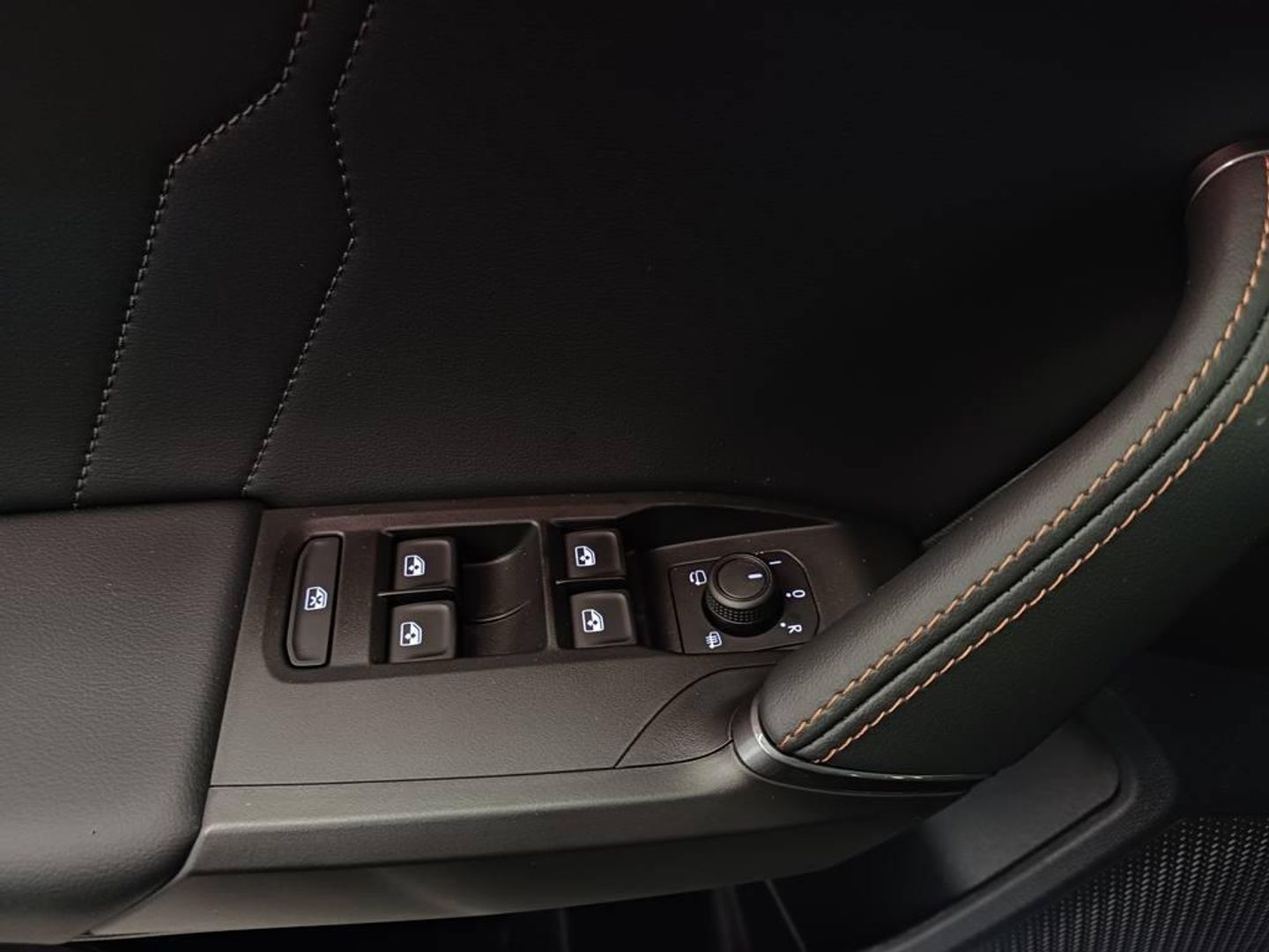 CUPRA Leon 2.0 TSI VZ CUP DSG 221 kW (300 CV)