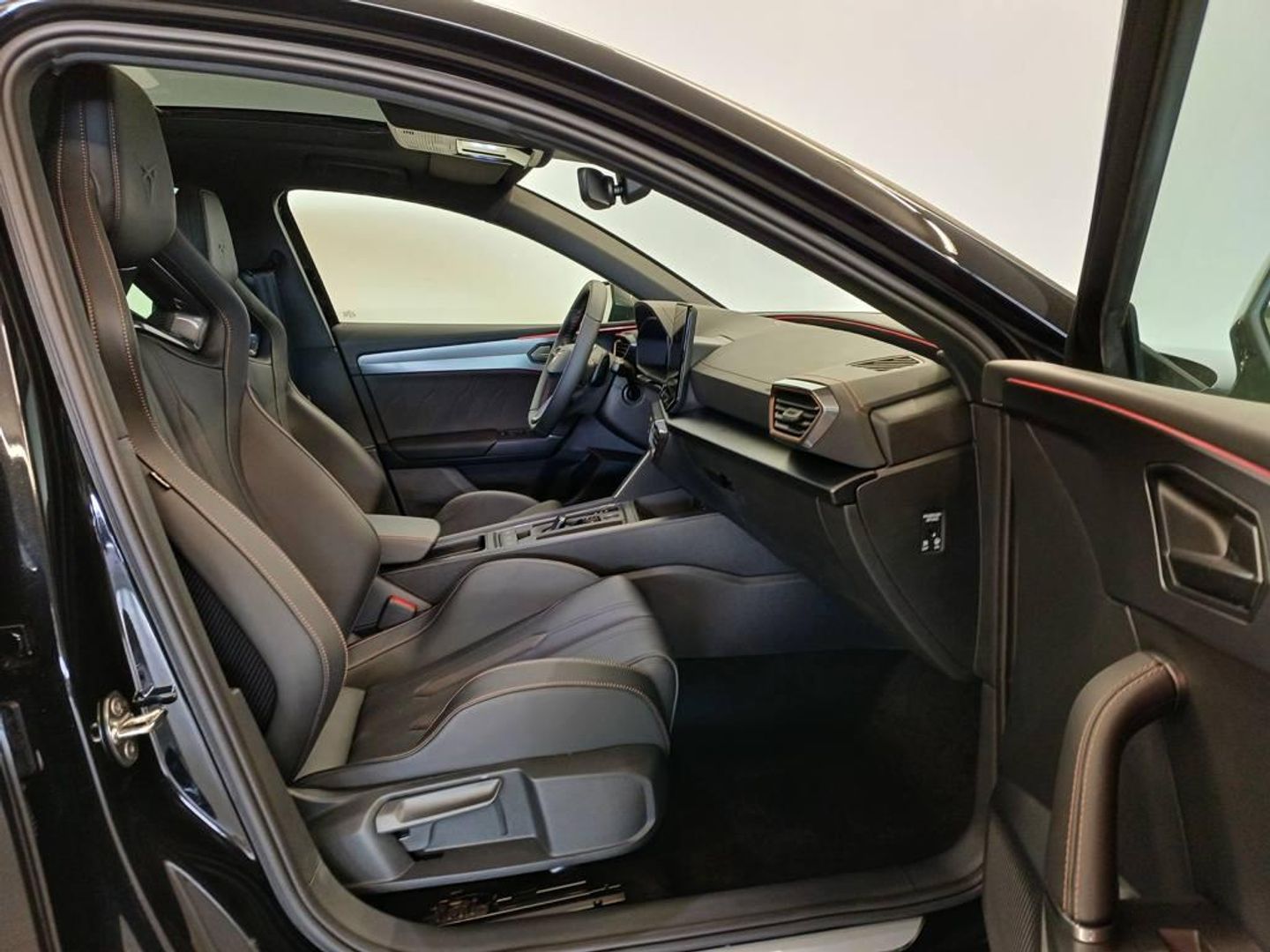 CUPRA Leon 2.0 TSI VZ CUP DSG 221 kW (300 CV)