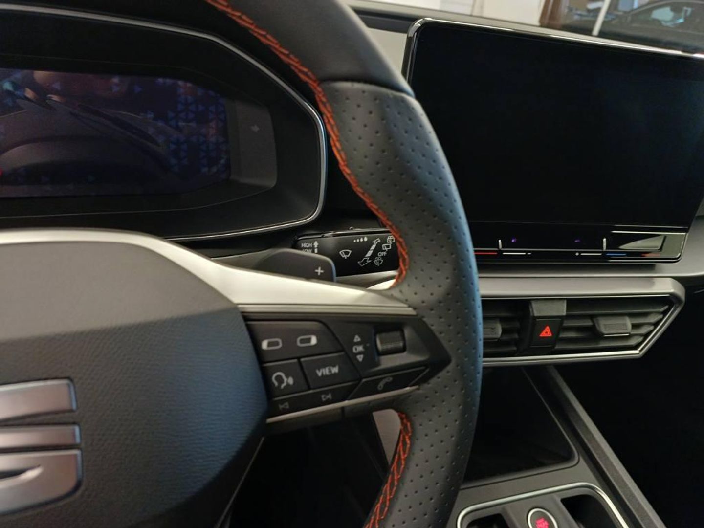 SEAT León 1.5 eTSI S&S FR Special Edition DSG 110 kW (150 CV)