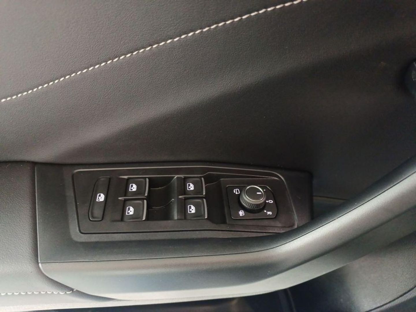 Volkswagen T-Roc R-Line 1.5 TSI 110 kW (150 CV) DSG