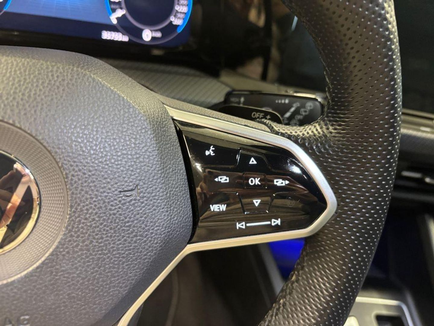 Volkswagen Golf R-Line 1.5 eTSI 110 kW (150 CV) DSG