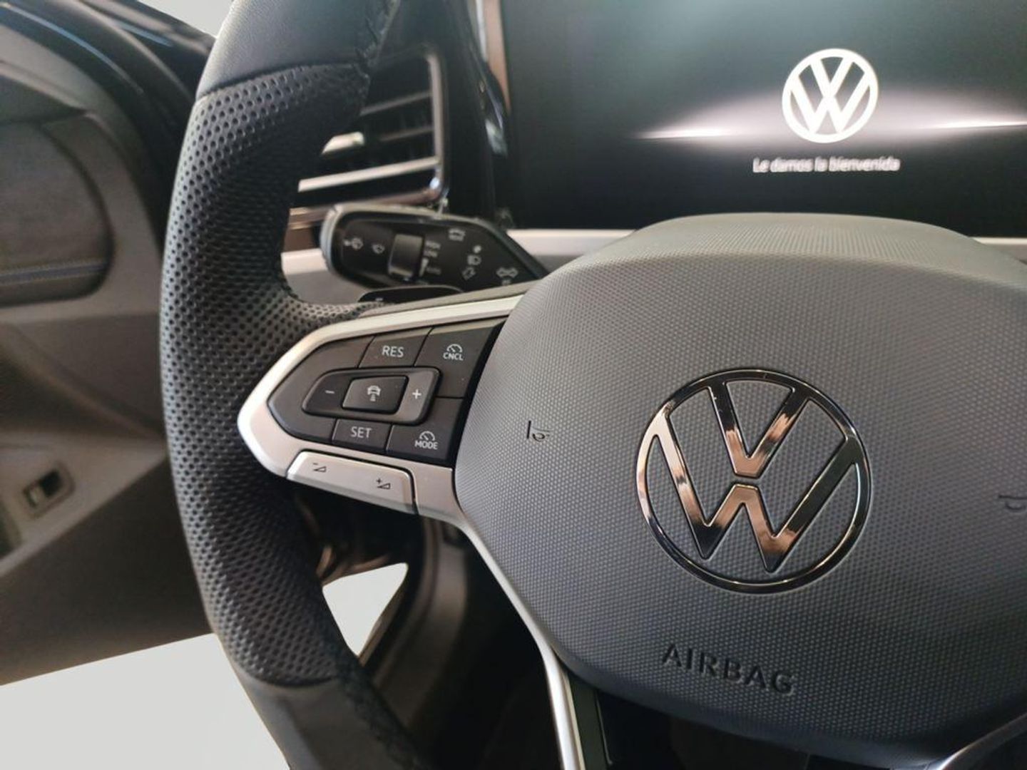 Volkswagen Passat Variant R-Line 1.5 eTSI 110 kW (150 CV) DSG