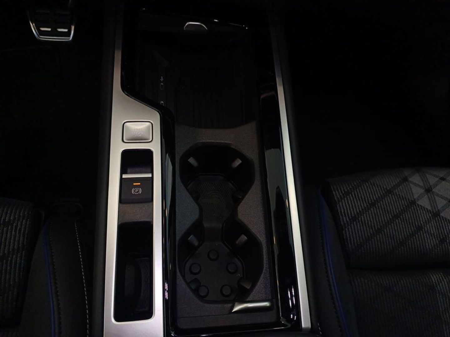 Volkswagen Passat Variant R-Line 1.5 eTSI 110 kW (150 CV) DSG