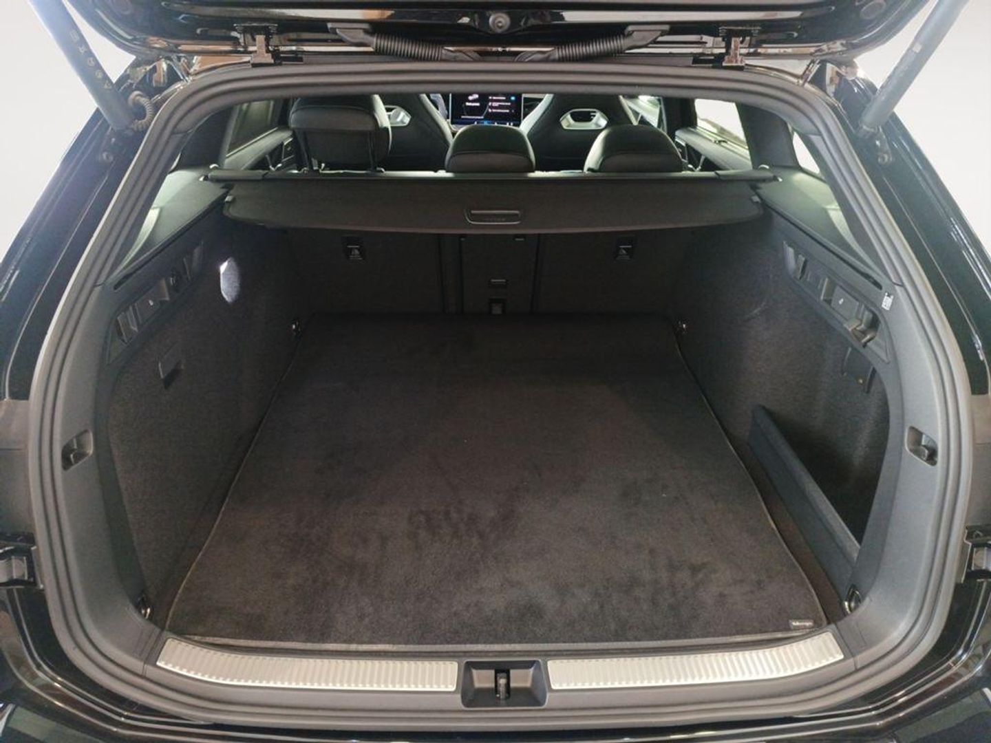 Volkswagen Passat Variant R-Line 1.5 eTSI 110 kW (150 CV) DSG