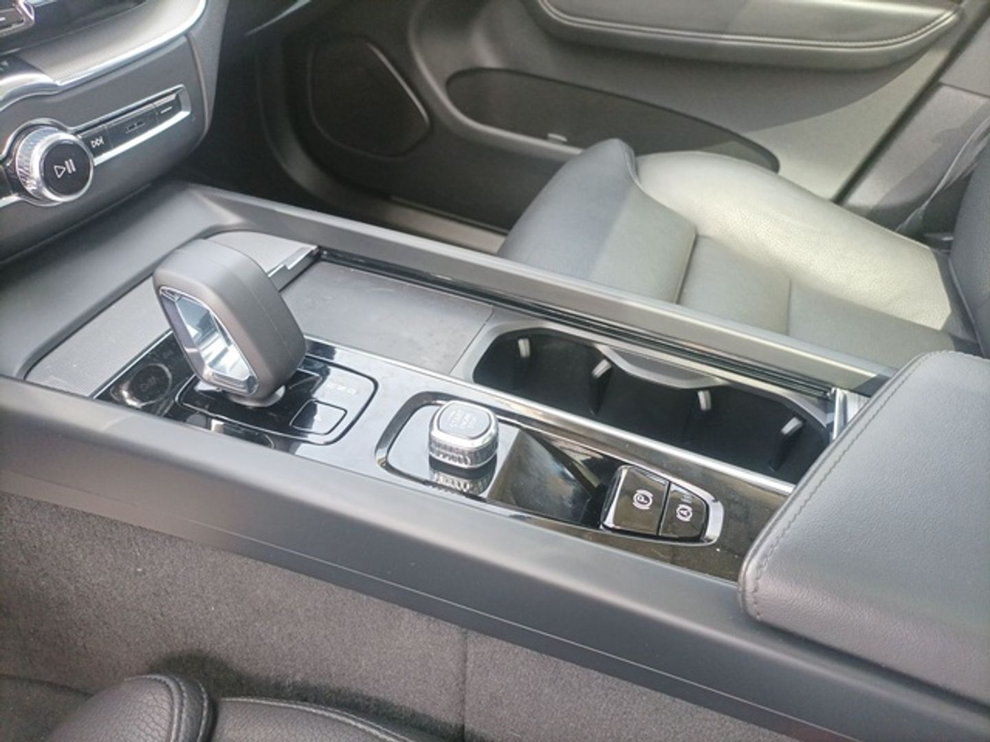Volvo XC60 T6 Recharge Plus Dark AWD Auto 257 kW (350 CV)