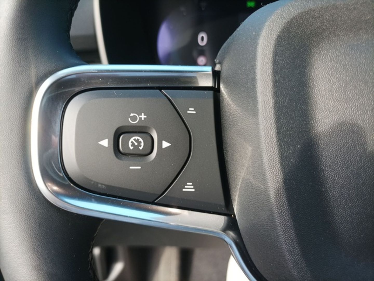 Volvo XC40 B3 G Core Auto 120 kW (163 CV)