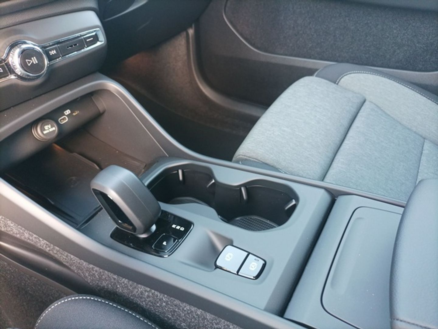 Volvo XC40 B3 G Core Auto 120 kW (163 CV)