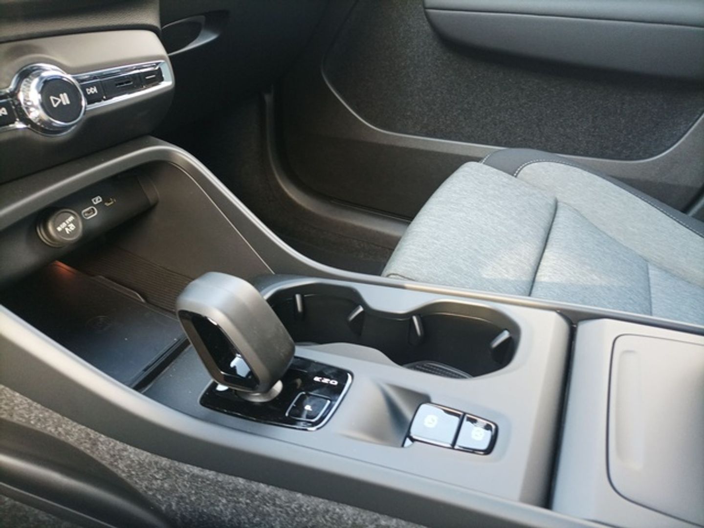 Volvo XC40 B3 G Core Auto 120 kW (163 CV)