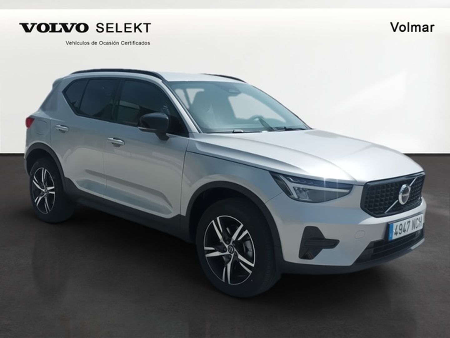 Volvo XC40 B3 G Plus Dark Auto 120 kW (163 CV) Gris Plata All Terrain / Pick-up