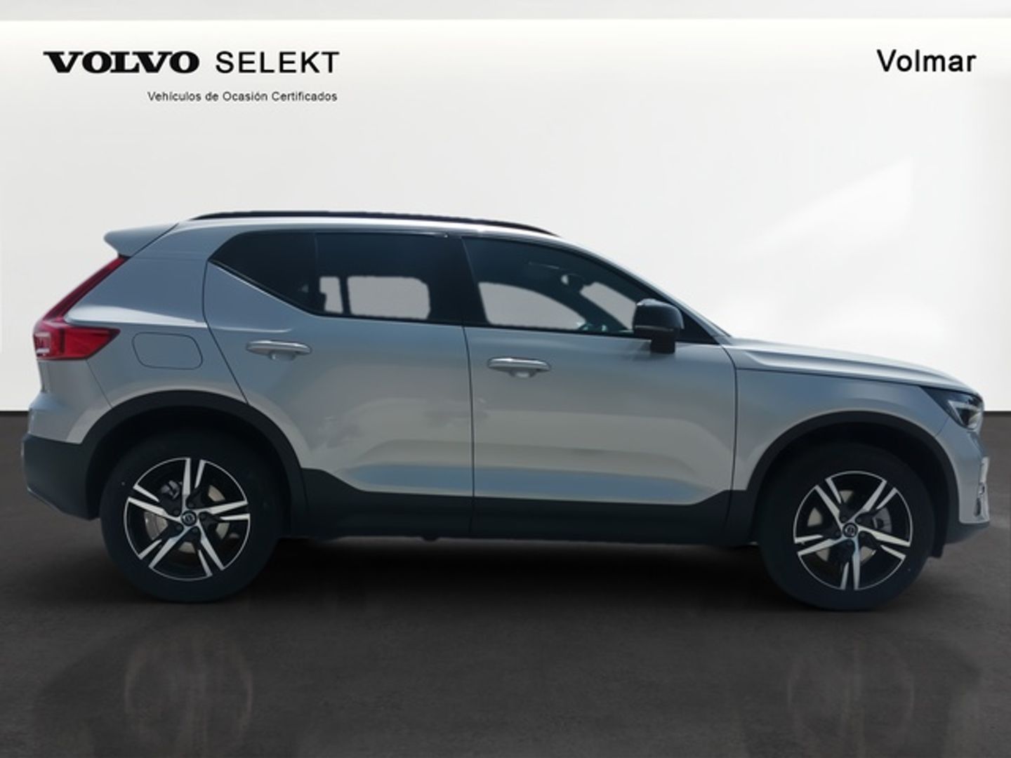 Volvo XC40 B3 G Plus Dark Auto 120 kW (163 CV)