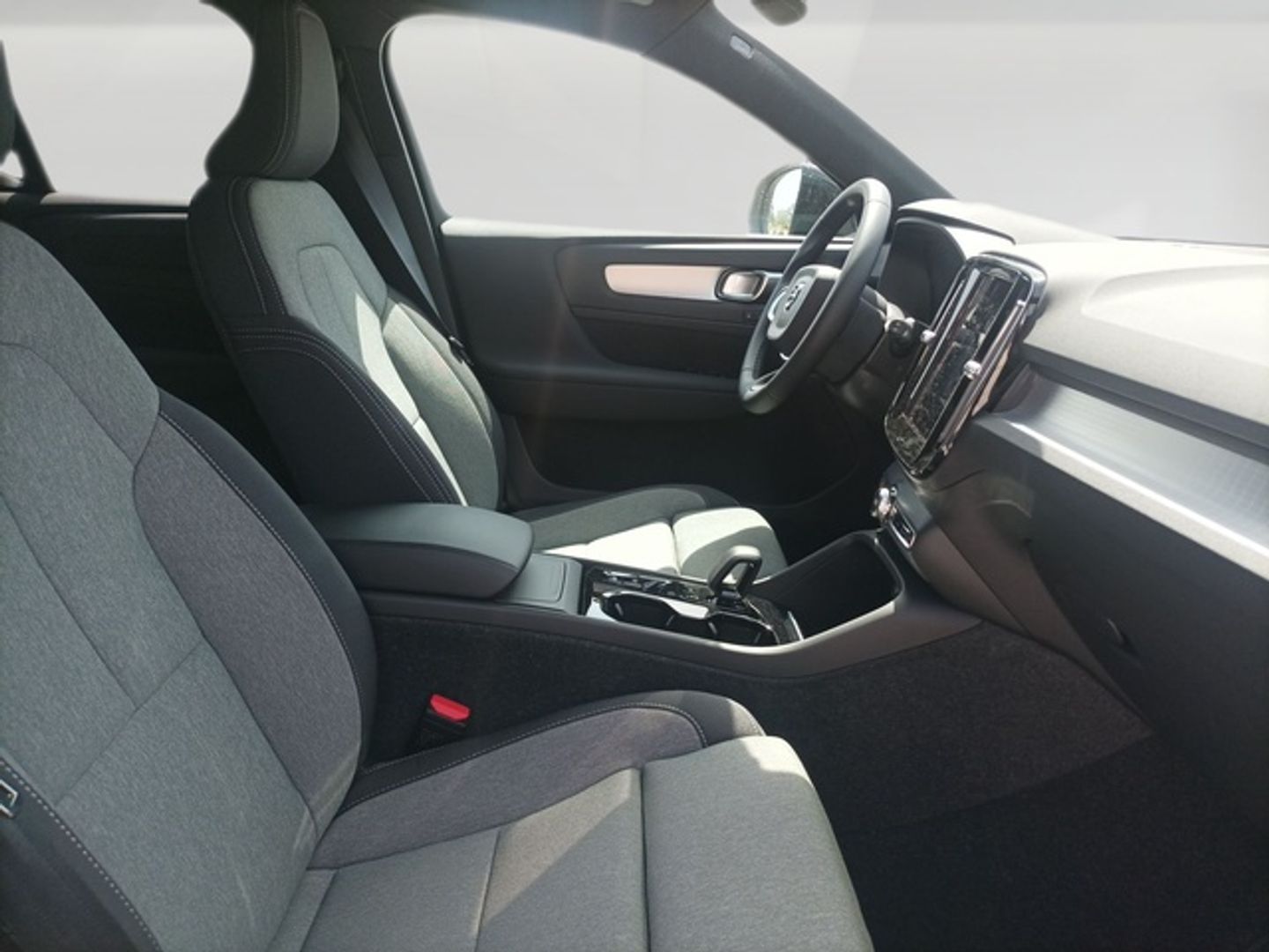 Volvo XC40 B3 G Plus Dark Auto 120 kW (163 CV)