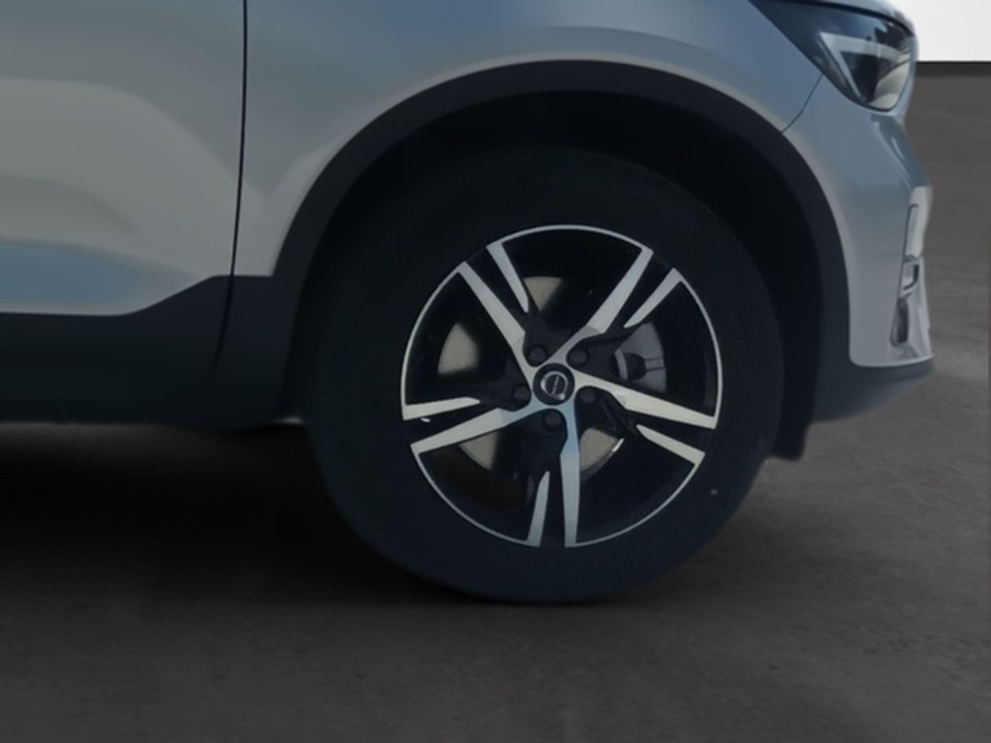 Volvo XC40 B3 G Plus Dark Auto 120 kW (163 CV)