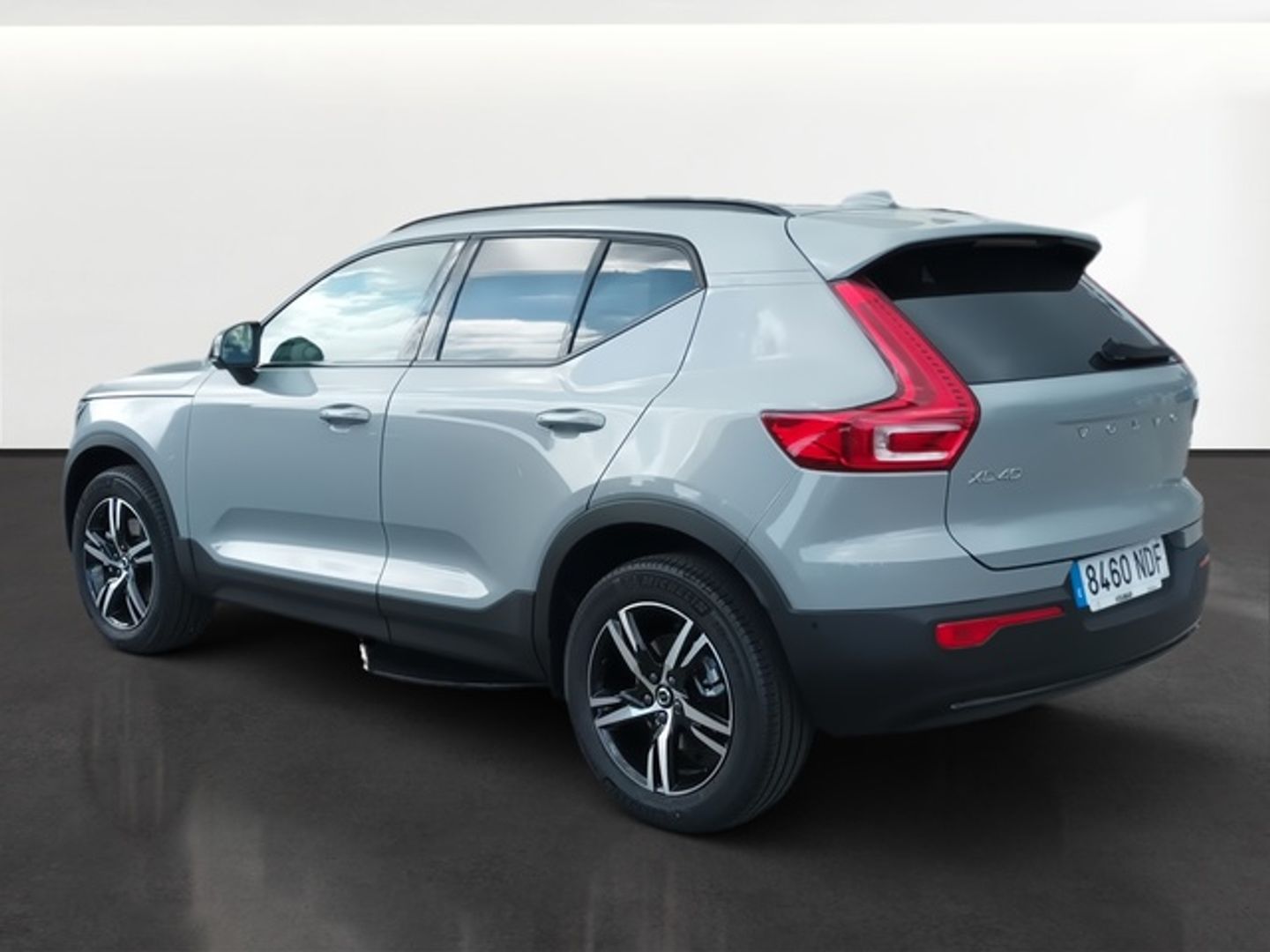 Volvo XC40 B3 G Plus Dark Auto 120 kW (163 CV)