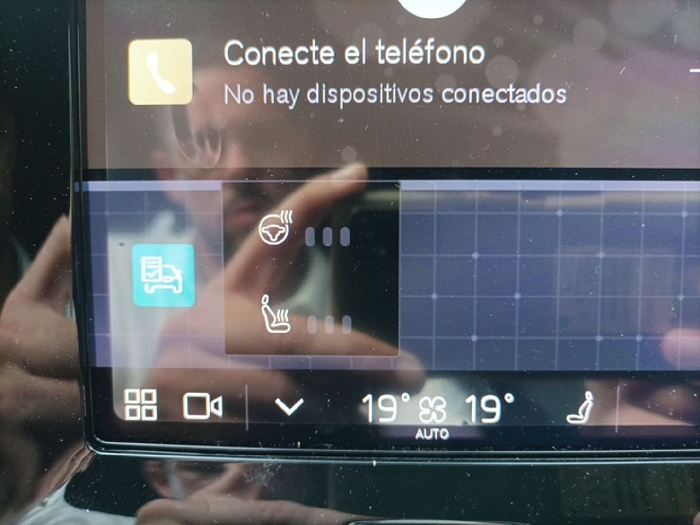 Volvo XC40 B3 G Plus Dark Auto 120 kW (163 CV)