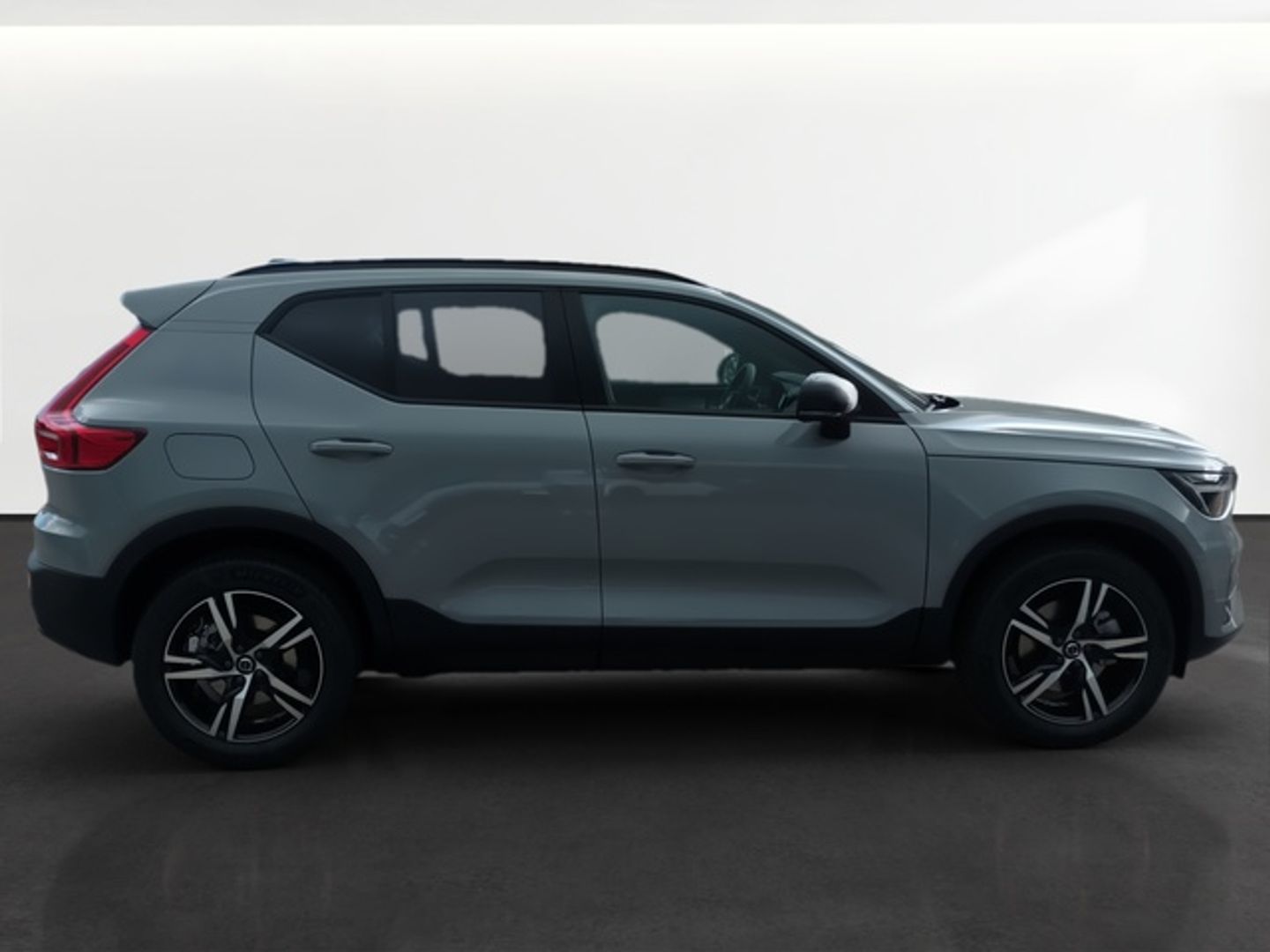 Volvo XC40 B3 G Plus Dark Auto 120 kW (163 CV)