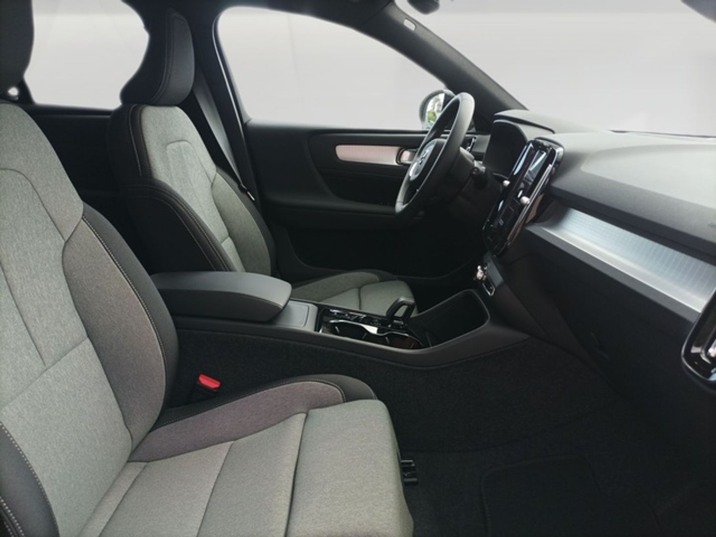 Volvo XC40 B3 G Plus Dark Auto 120 kW (163 CV)