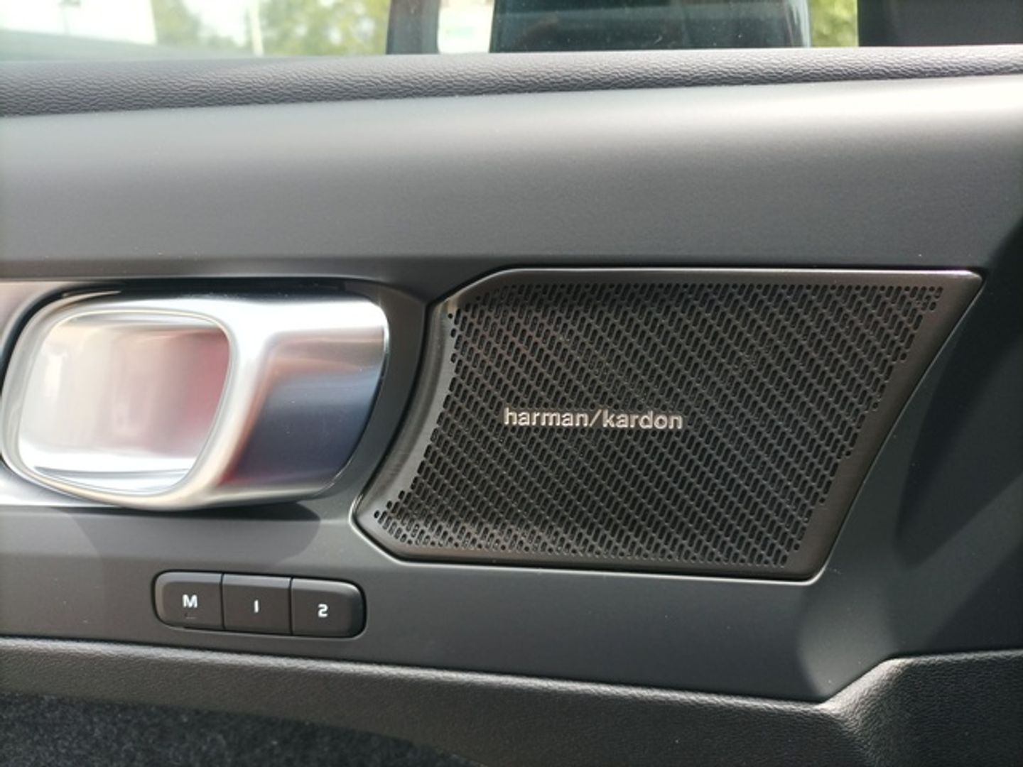 Volvo XC40 B3 G Plus Dark Auto 120 kW (163 CV)