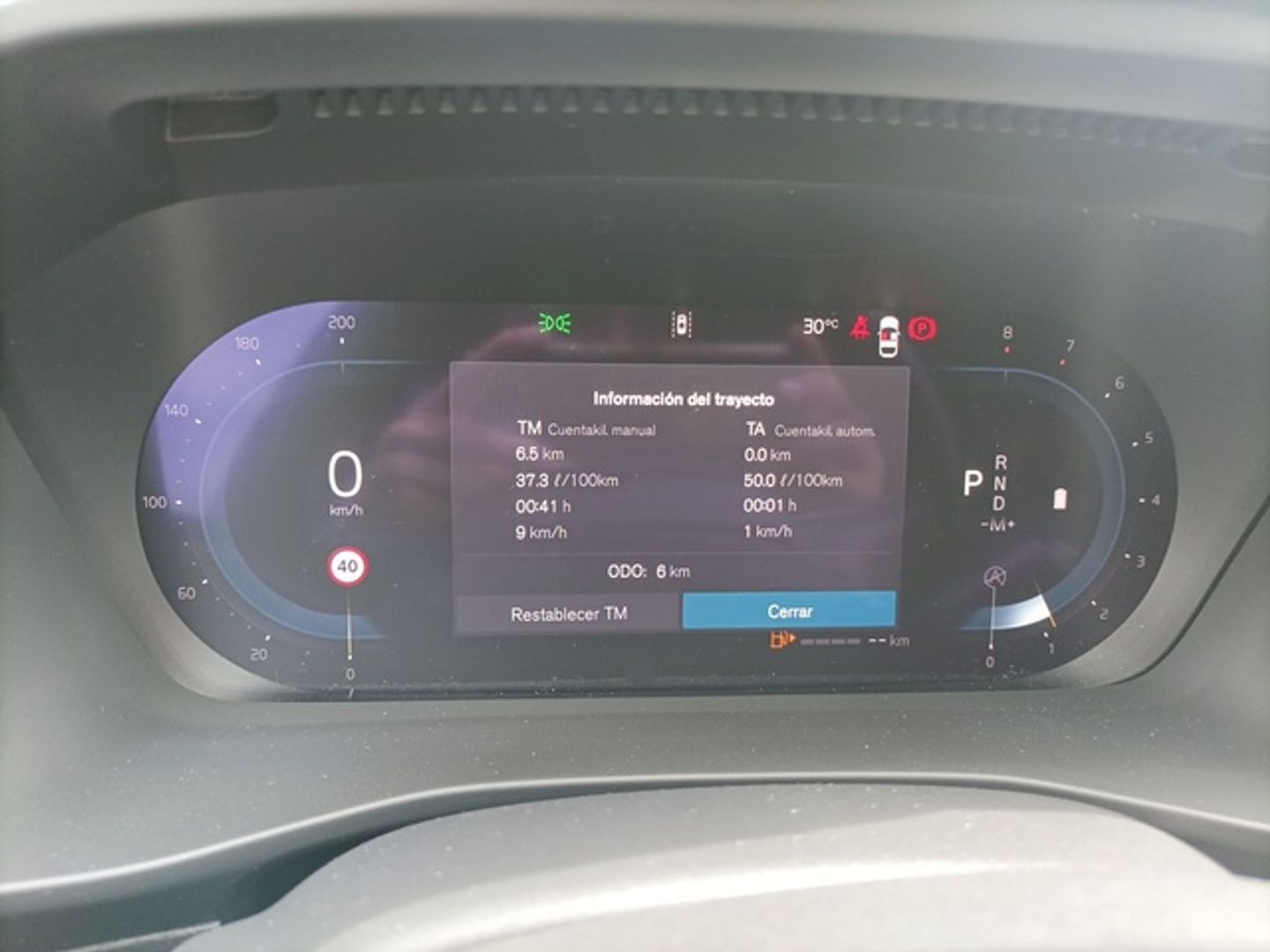Volvo XC40 B3 G Plus Dark Auto 120 kW (163 CV)