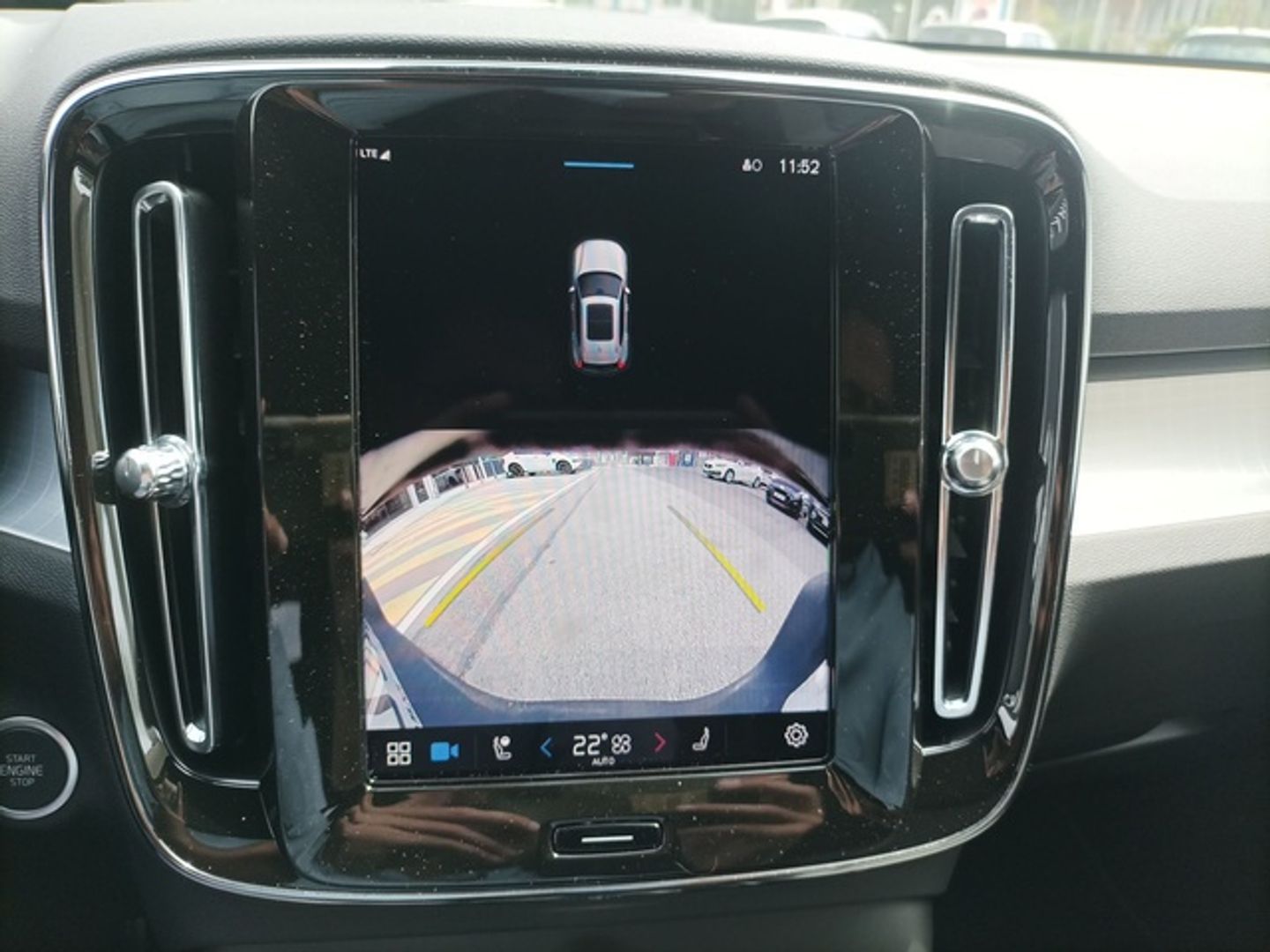 Volvo XC40 B3 G Plus Dark Auto 120 kW (163 CV)