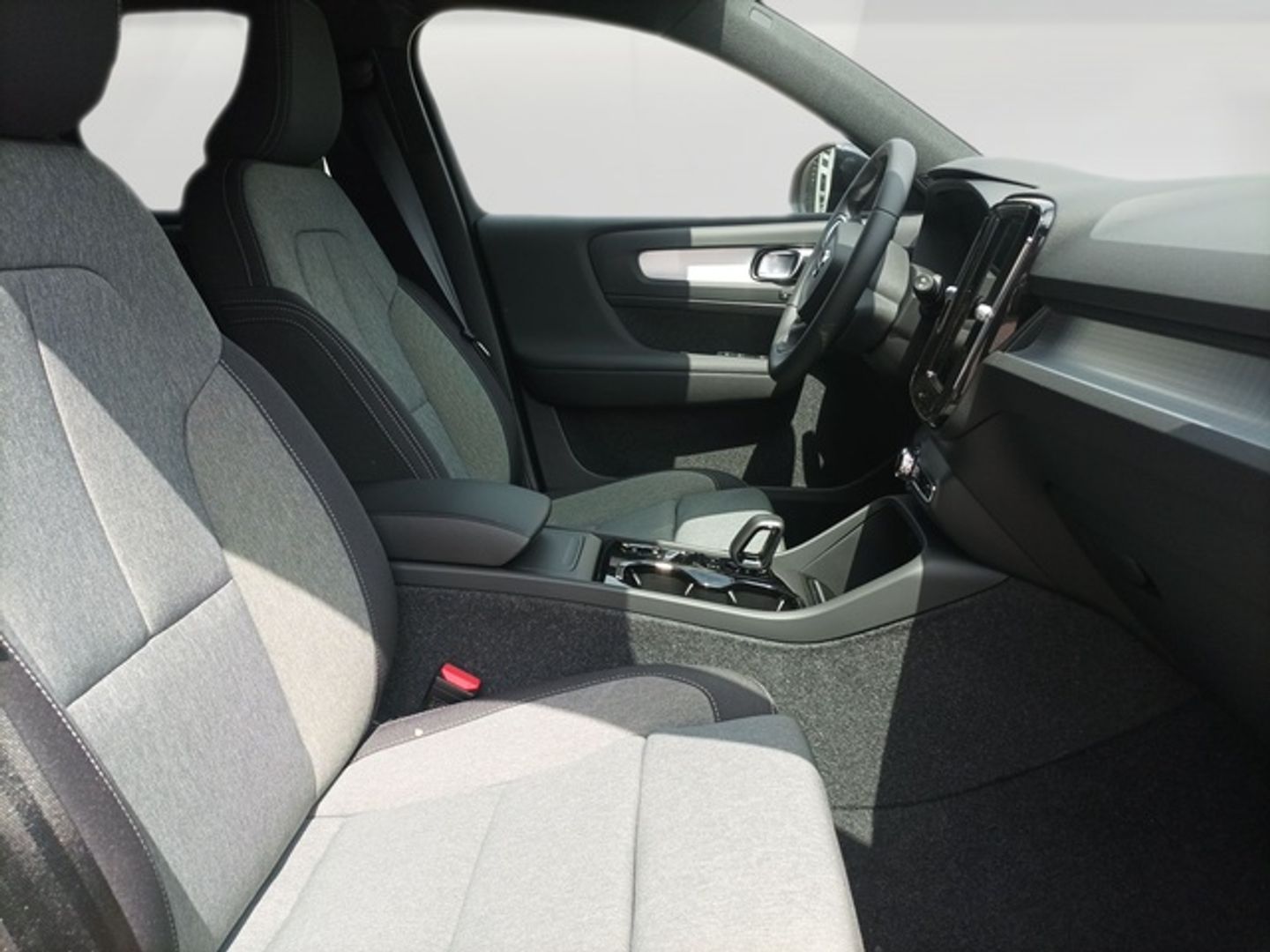 Volvo XC40 B3 G Plus Dark Auto 120 kW (163 CV)
