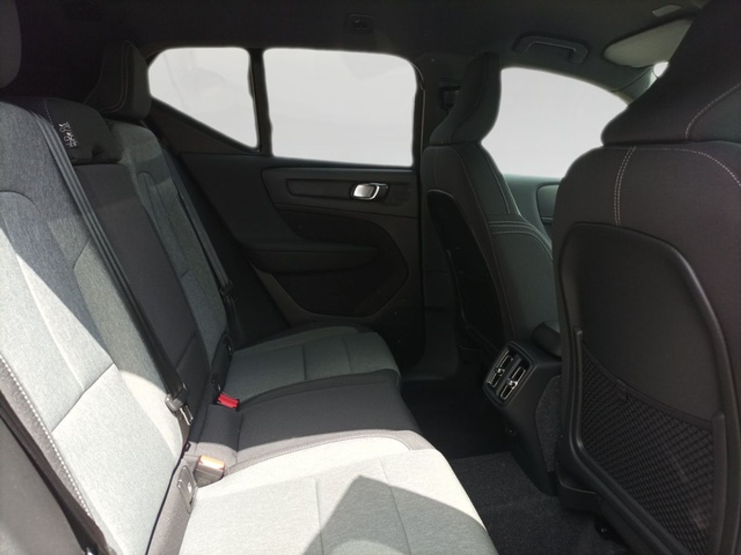 Volvo XC40 B3 G Plus Dark Auto 120 kW (163 CV)