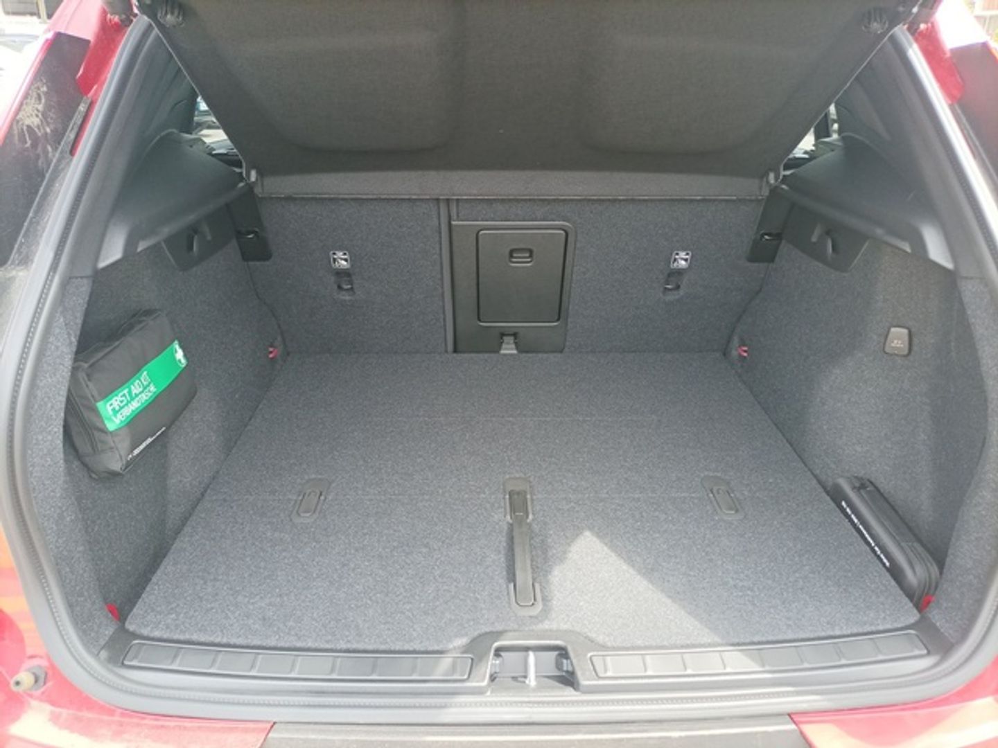 Volvo XC40 B3 G Plus Dark Auto 120 kW (163 CV)