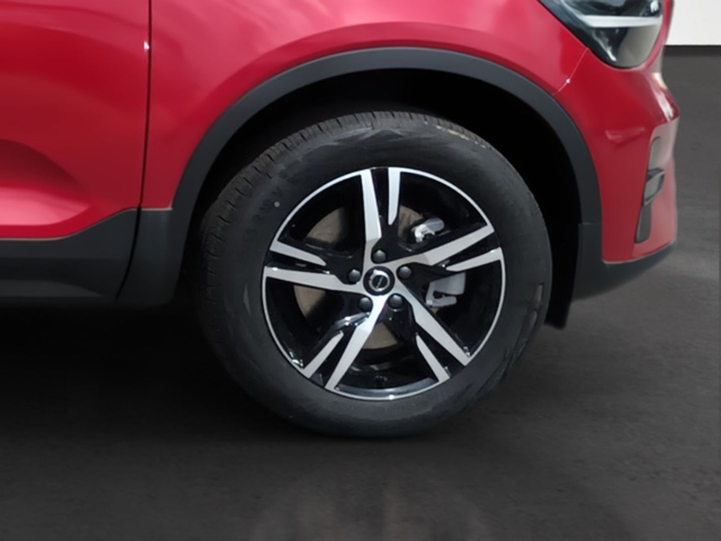 Volvo XC40 B3 G Plus Dark Auto 120 kW (163 CV)