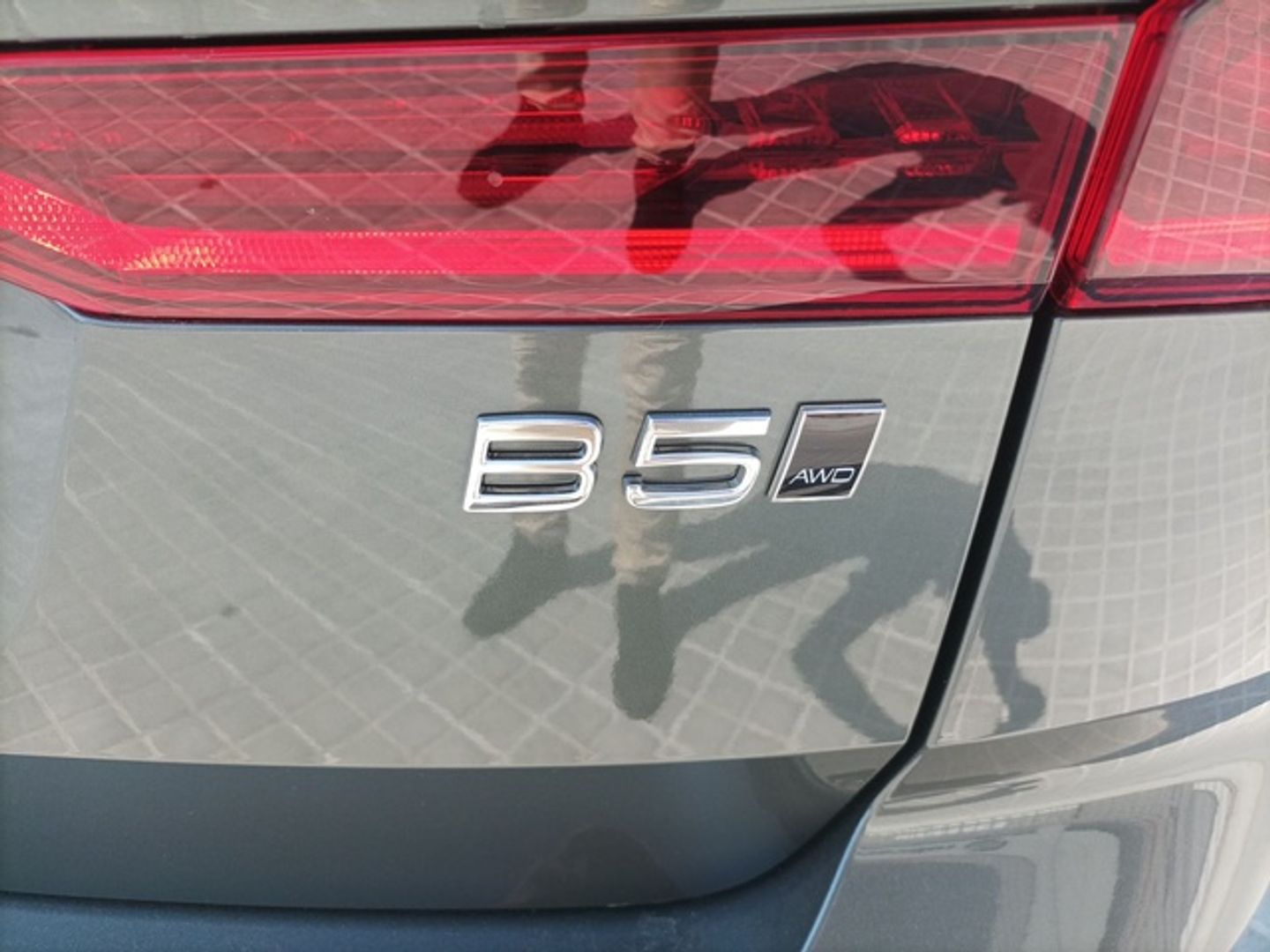 Volvo XC60 B5 G Ultra Dark AWD Auto 184 kW (250 CV)