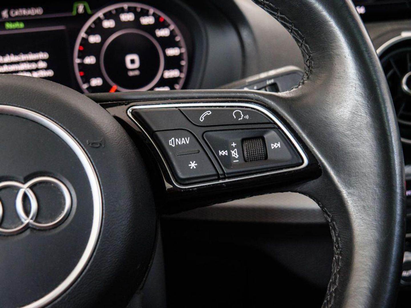 Audi Q2 Advanced 35 TFSI 110 kW (150 CV)