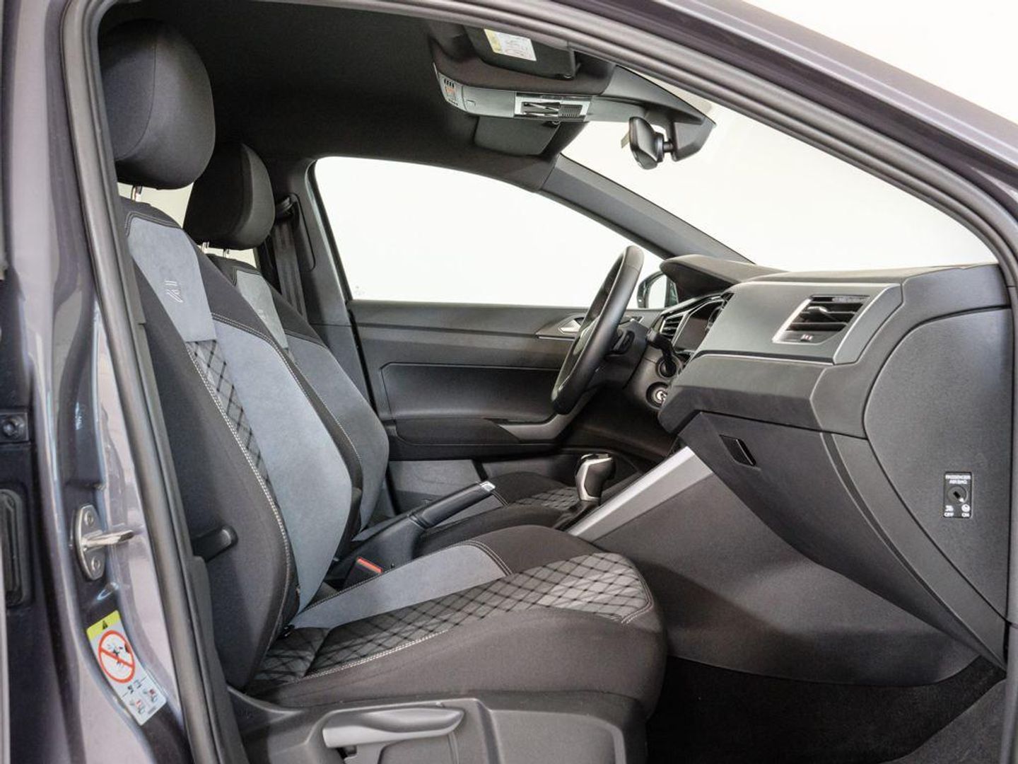 Volkswagen Polo R-Line 1.0 TSI 85 kW (115 CV) DSG Gris Compact