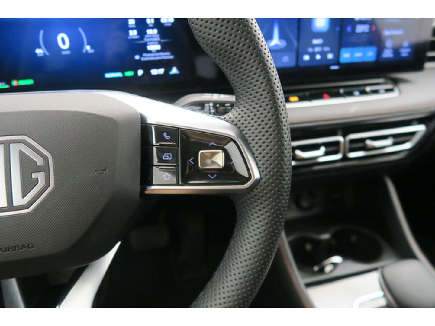MG eHS 1.5T PHEV Luxury 249 kW (339 CV)