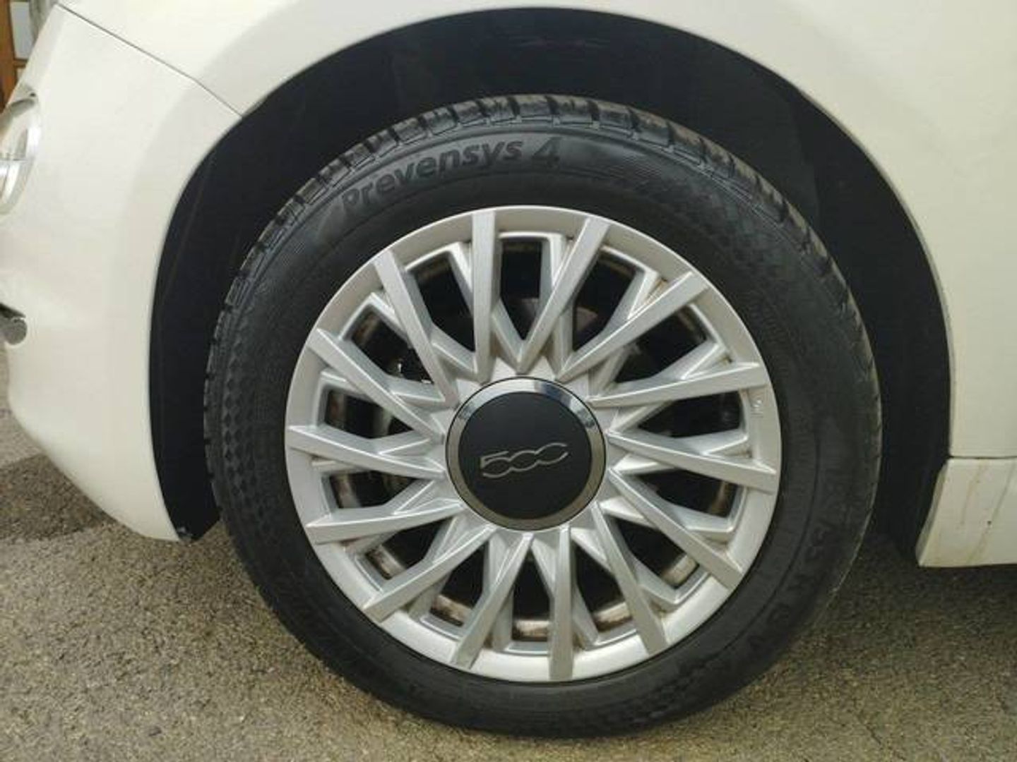 Fiat 500 1.0 Hybrid Dolcevita 51 kW (70 CV)