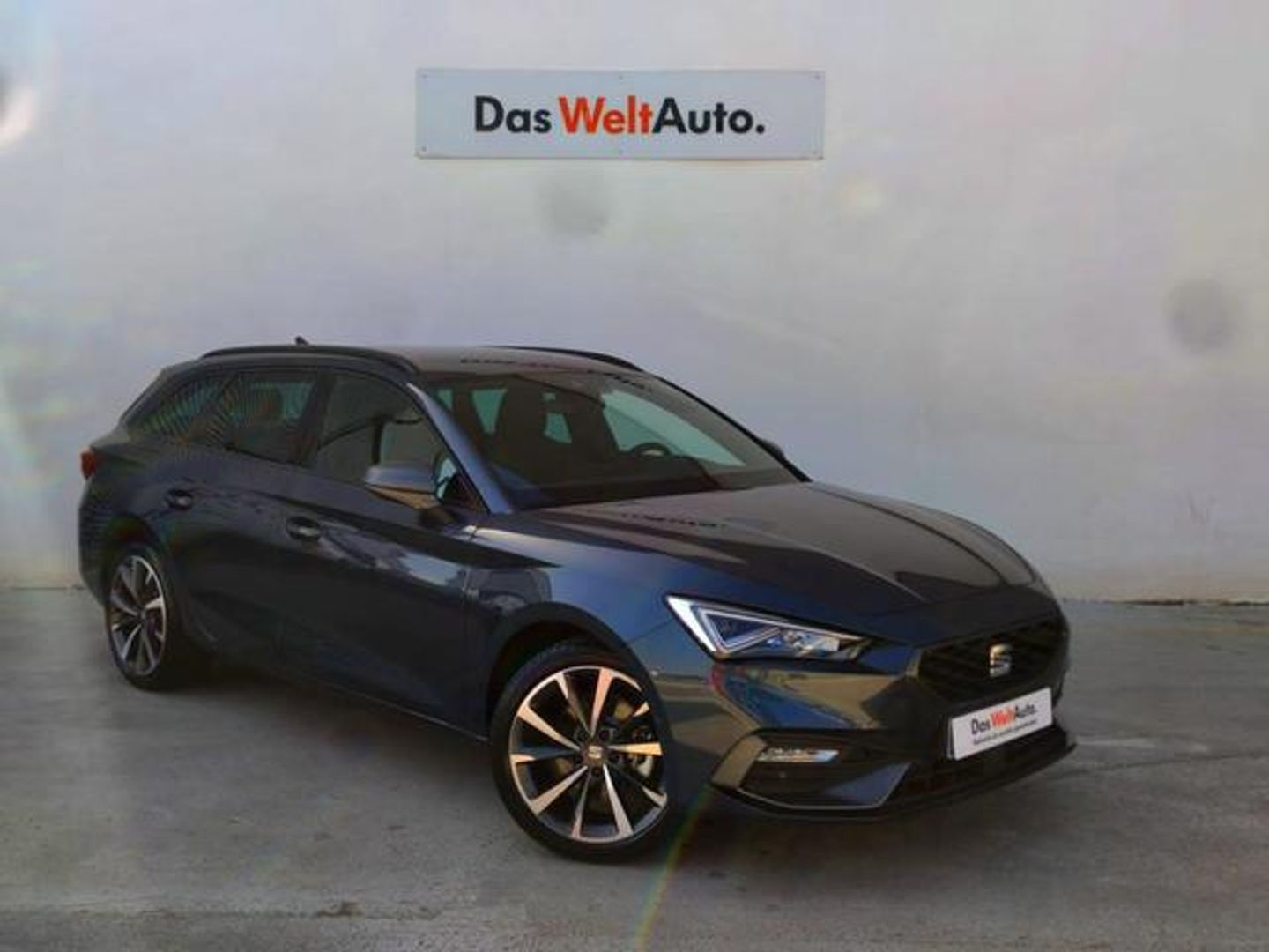 SEAT Leon ST 1.5 TSI S&S FR 96 kW (130 CV) Gris Familiar