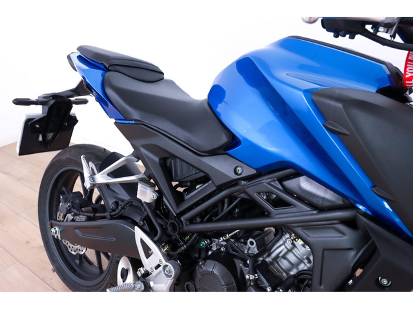 HONDA CB 125 R