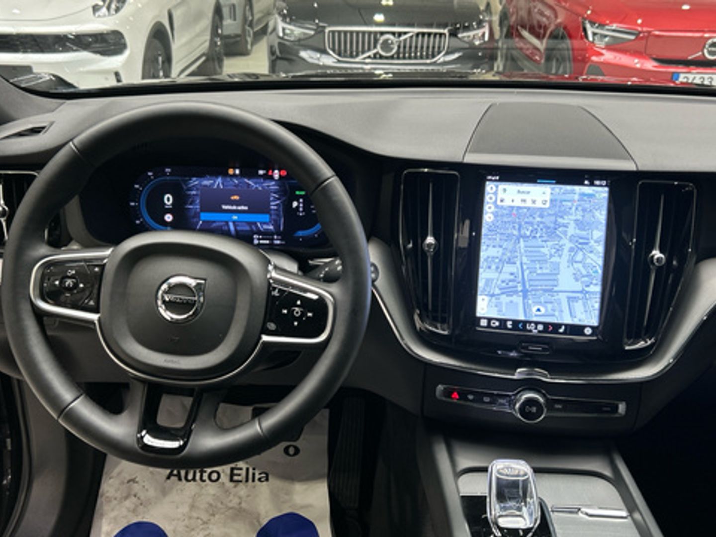 Volvo XC60 T6 Recharge Plus Black Edition AWD AT 257 kW (350 CV)