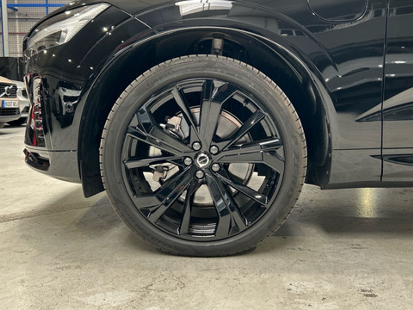 Volvo XC60 T6 Recharge Plus Black Edition AWD AT 257 kW (350 CV)