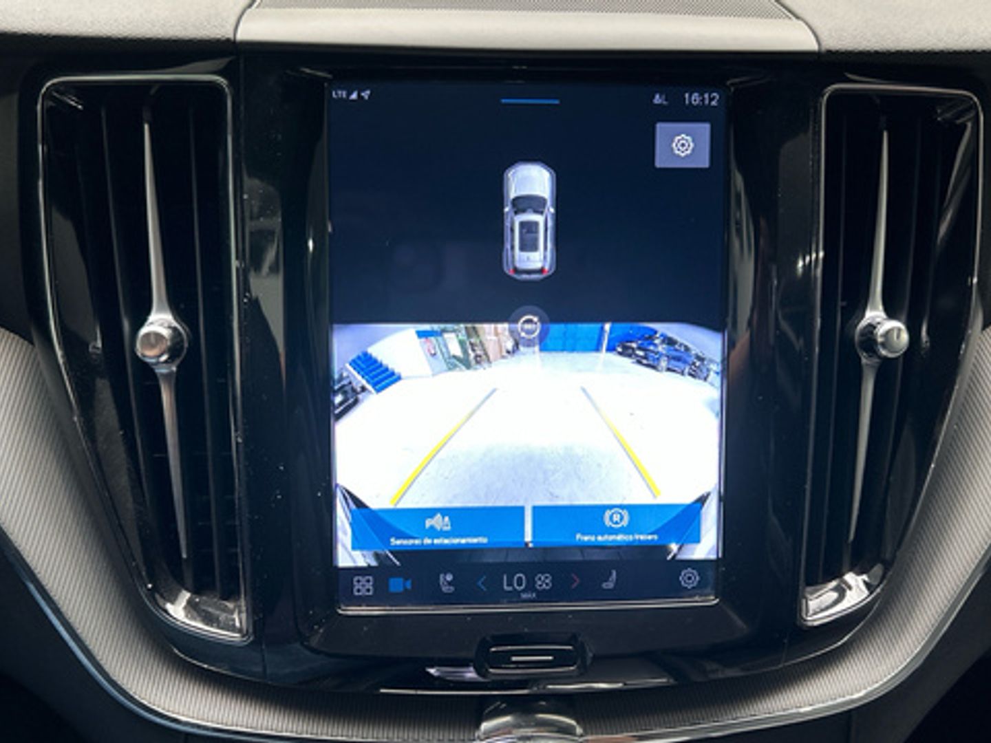 Volvo XC60 T6 Recharge Plus Black Edition AWD AT 257 kW (350 CV)