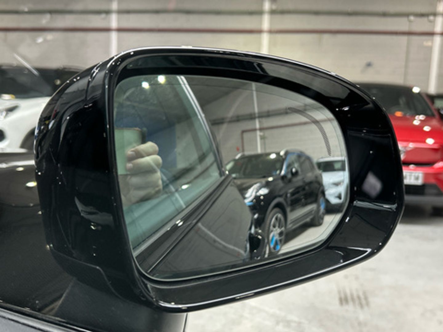 Volvo XC60 T6 Recharge Plus Black Edition AWD AT 257 kW (350 CV)