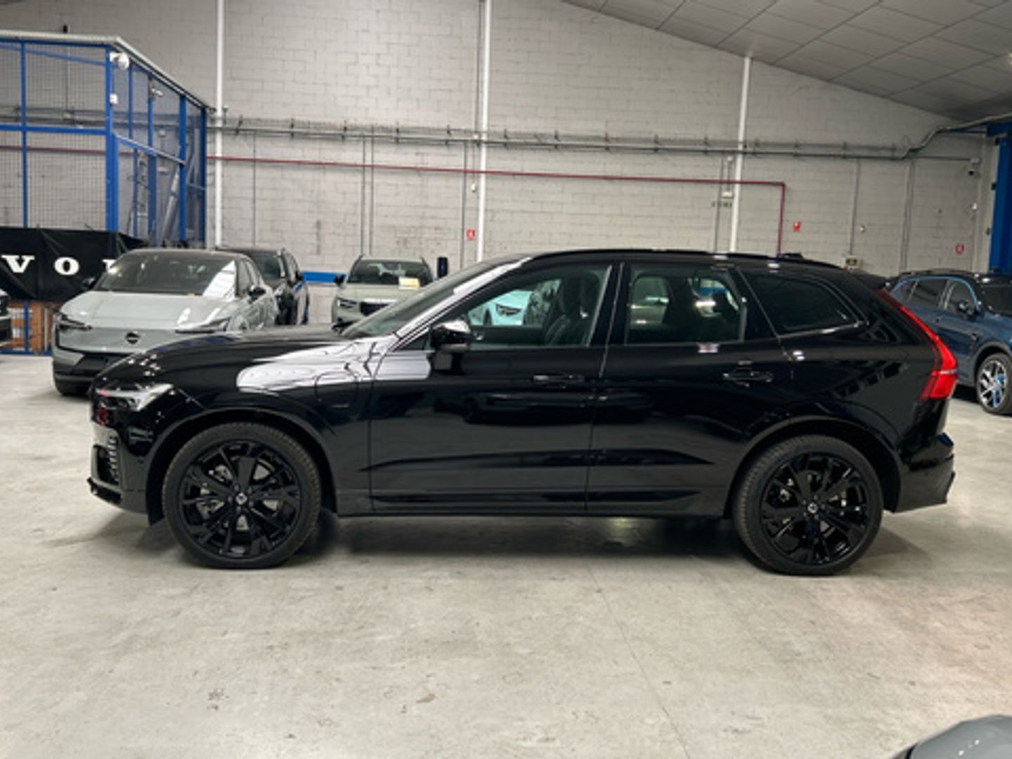 Volvo XC60 T6 Recharge Plus Black Edition AWD AT 257 kW (350 CV)