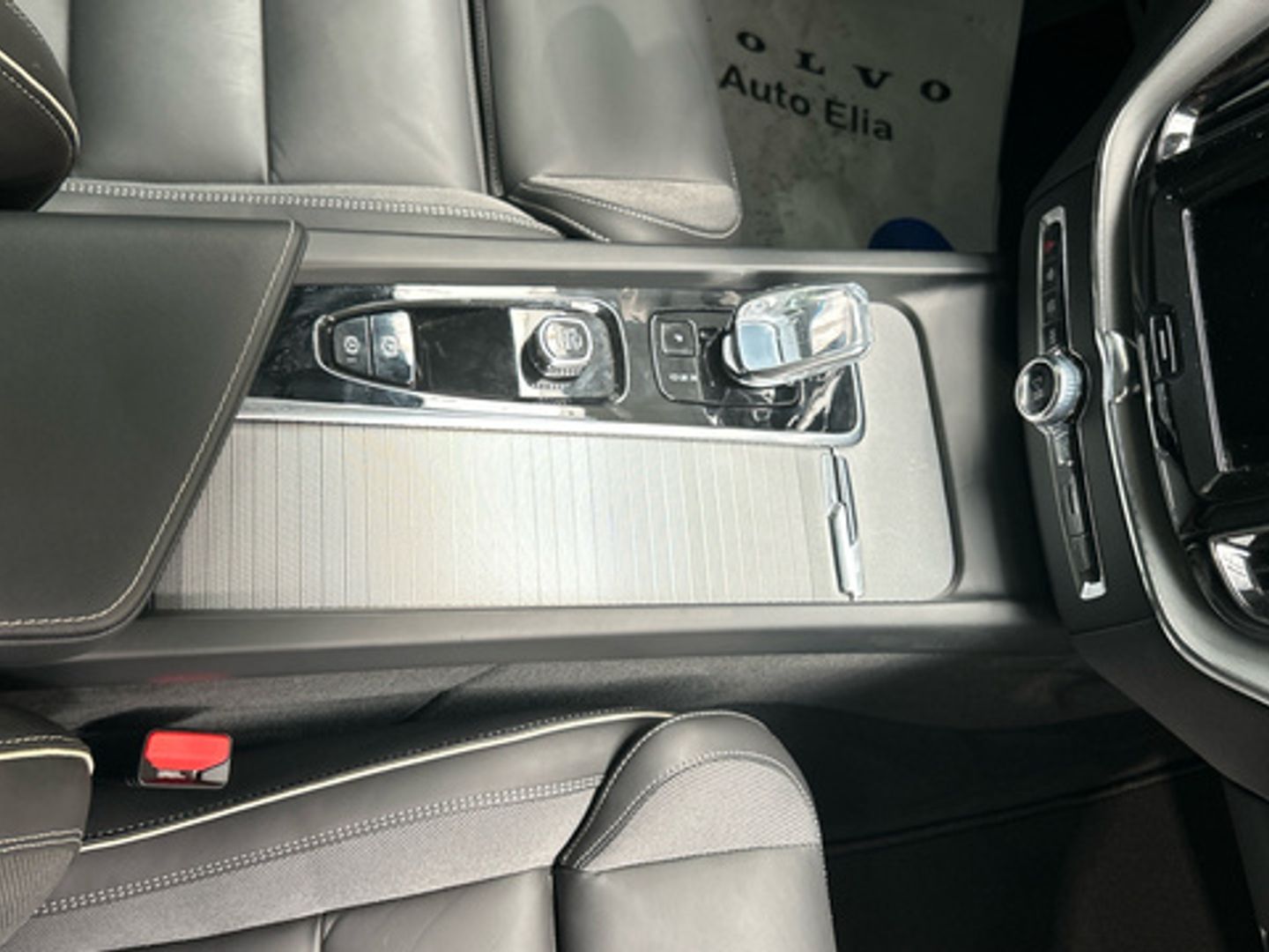 Volvo XC60 T6 Recharge Plus Black Edition AWD AT 257 kW (350 CV)