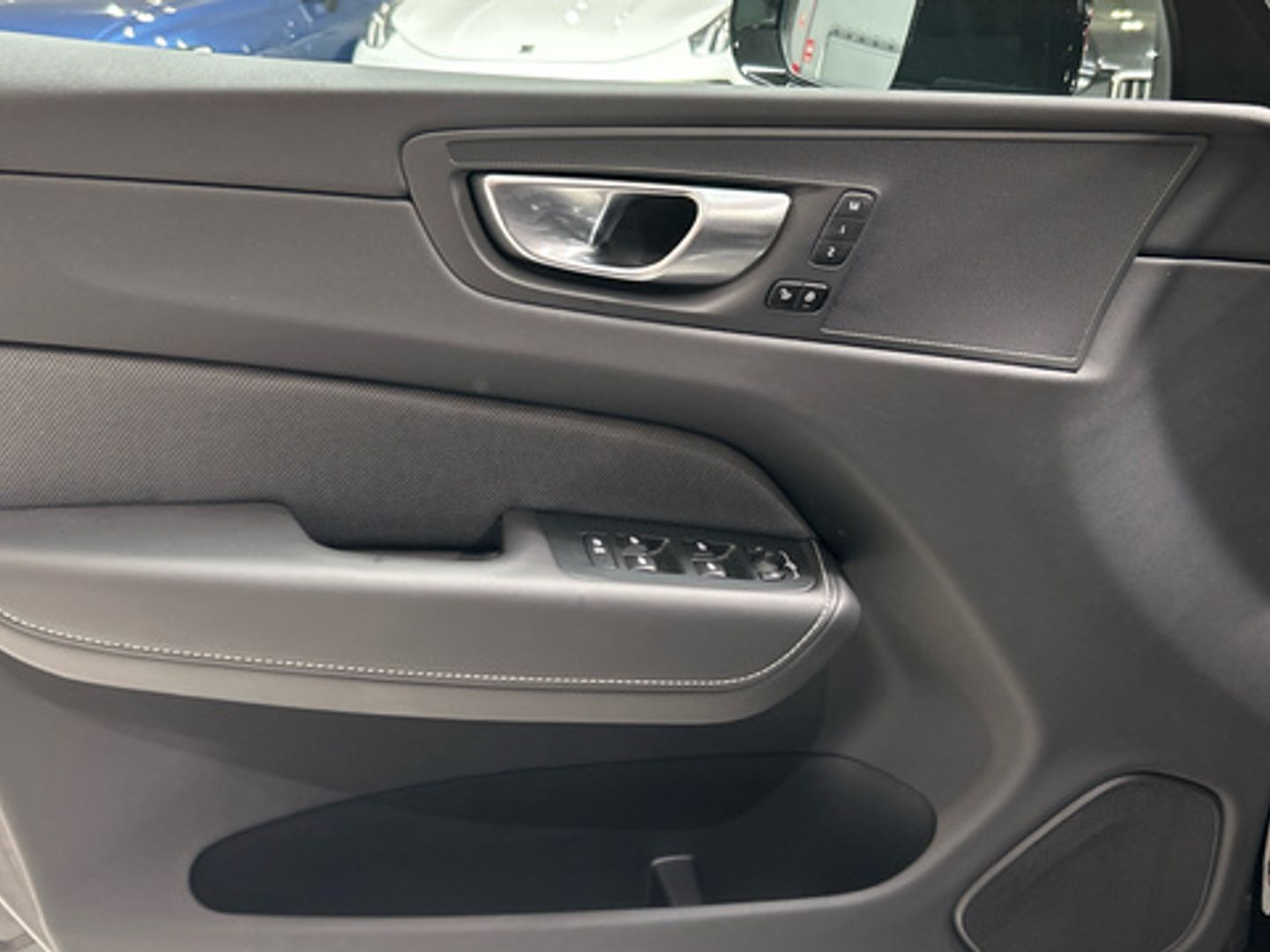 Volvo XC60 T6 Recharge Plus Black Edition AWD AT 257 kW (350 CV)