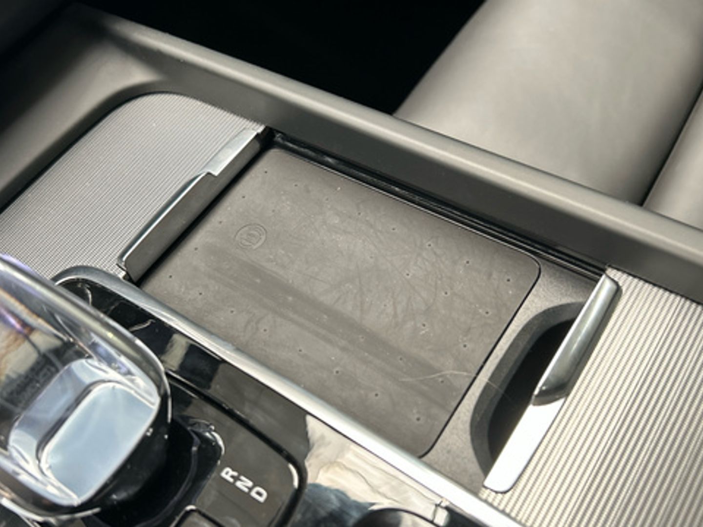 Volvo XC60 T6 Recharge Plus Black Edition AWD AT 257 kW (350 CV)