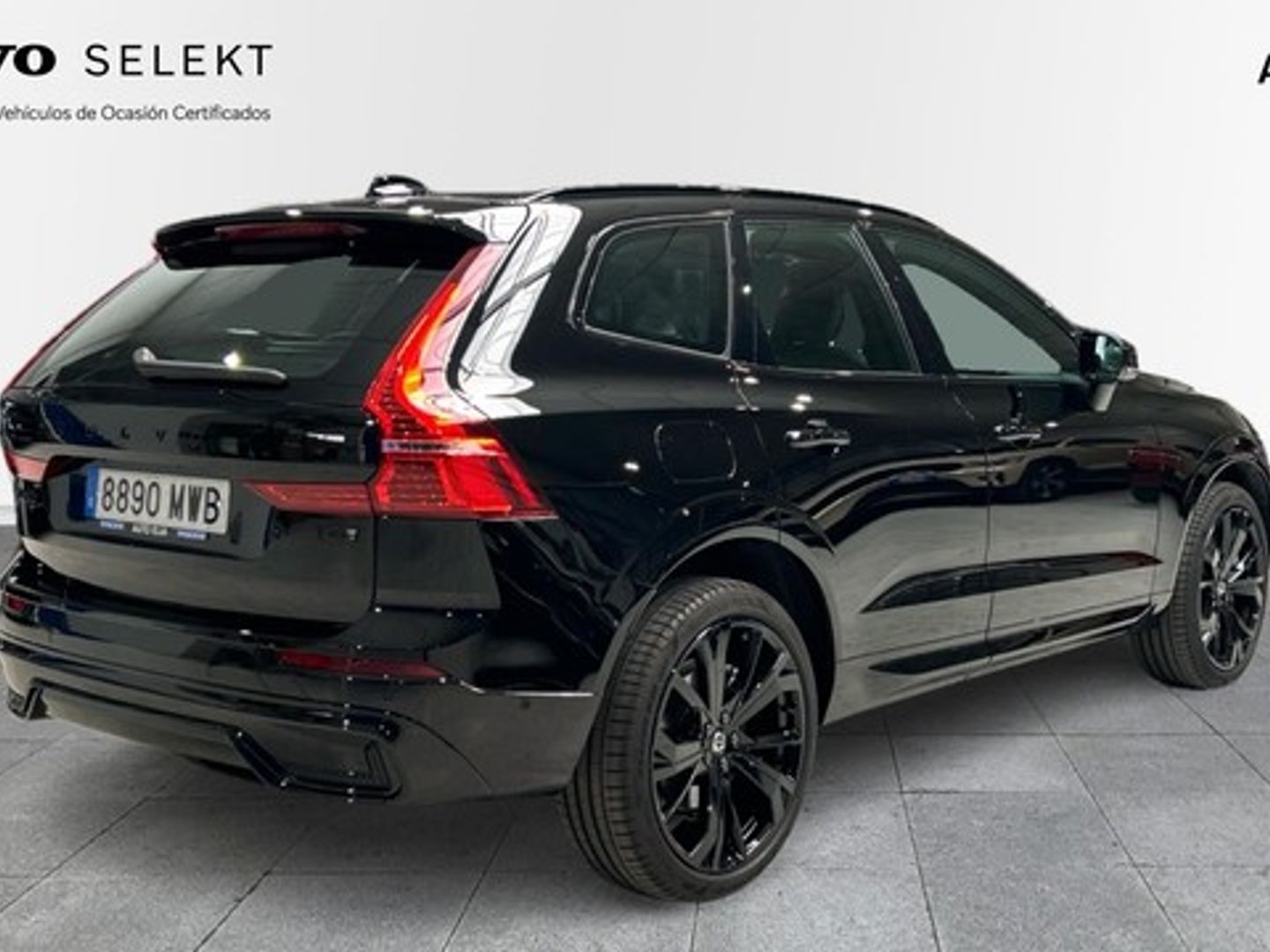 Volvo XC60 T6 Recharge Plus Black Edition AWD AT 257 kW (350 CV)