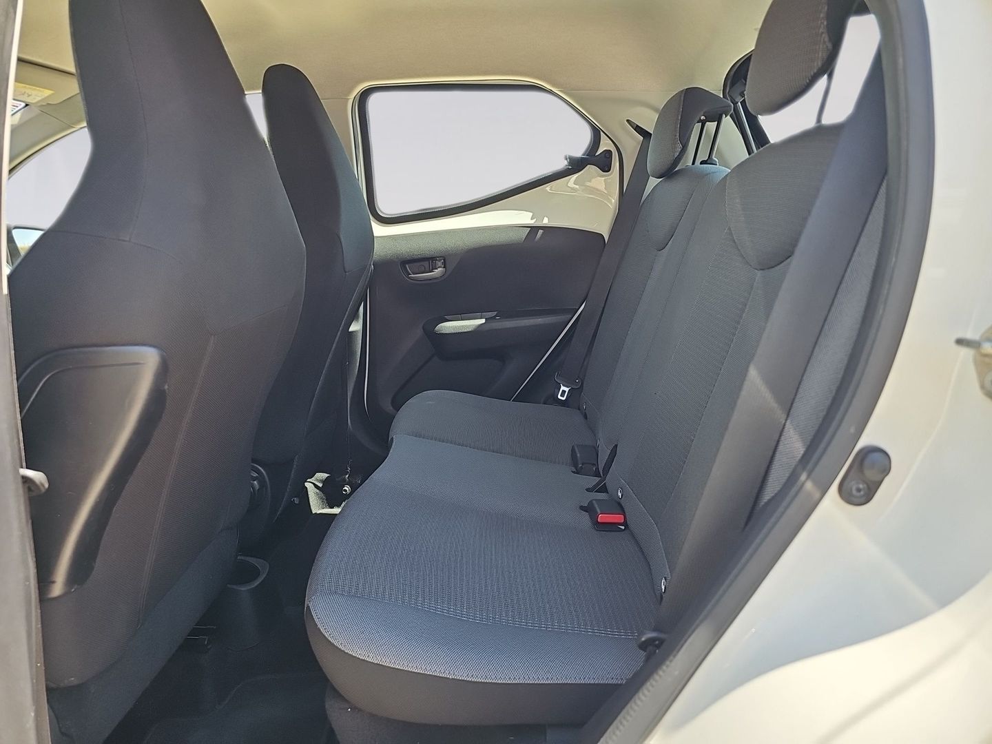 Toyota Aygo 1.0 70 x-play 53 kW (72 CV)
