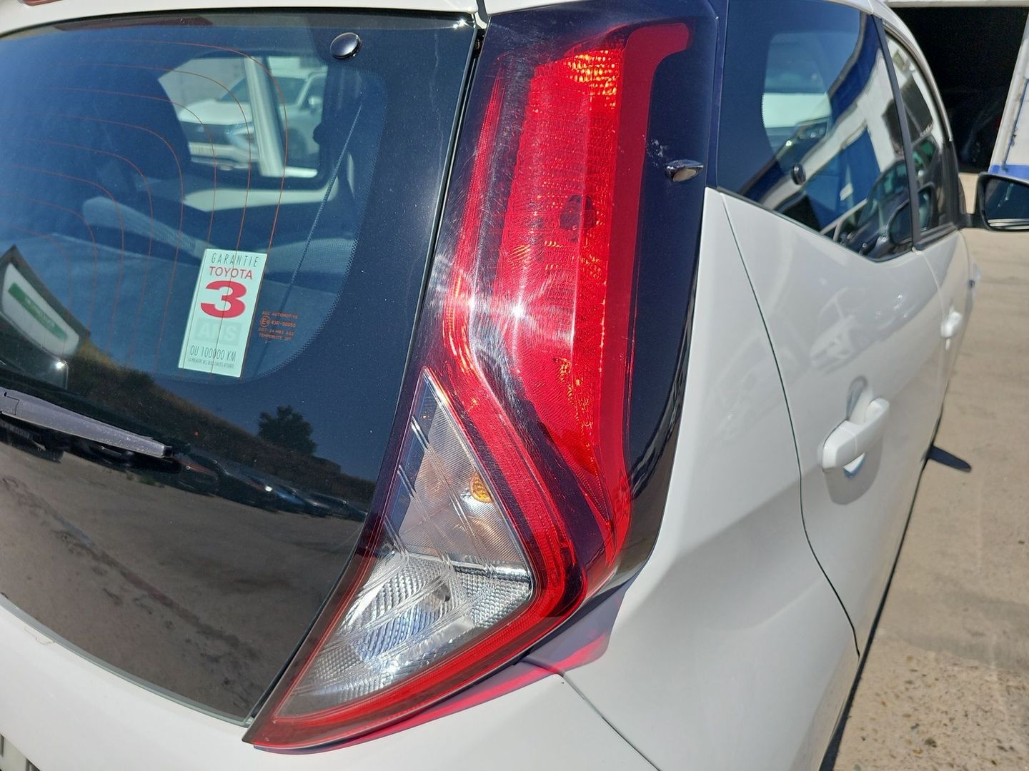 Toyota Aygo 1.0 70 x-play 53 kW (72 CV)