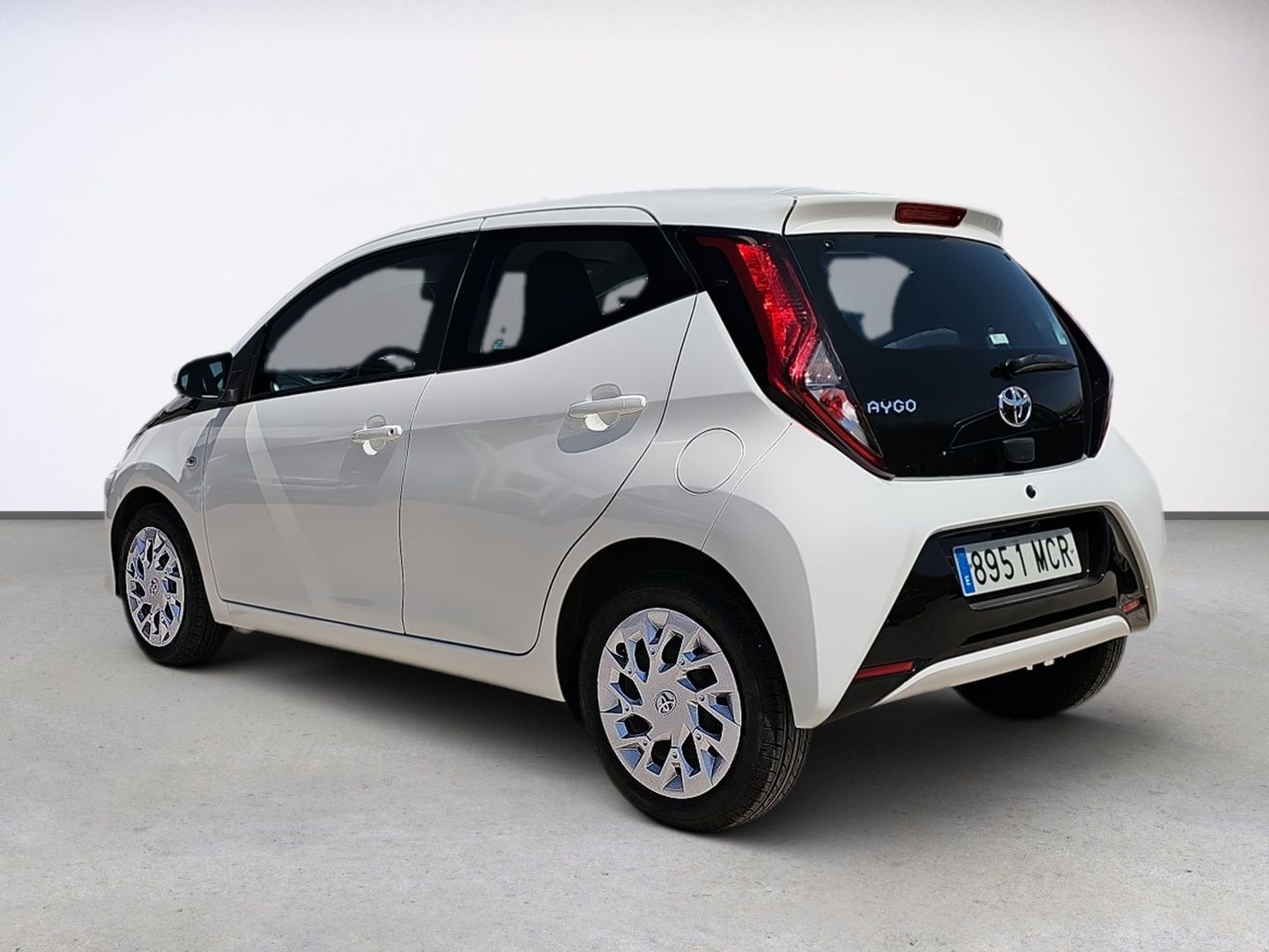 Toyota Aygo 1.0 70 x-play 53 kW (72 CV)